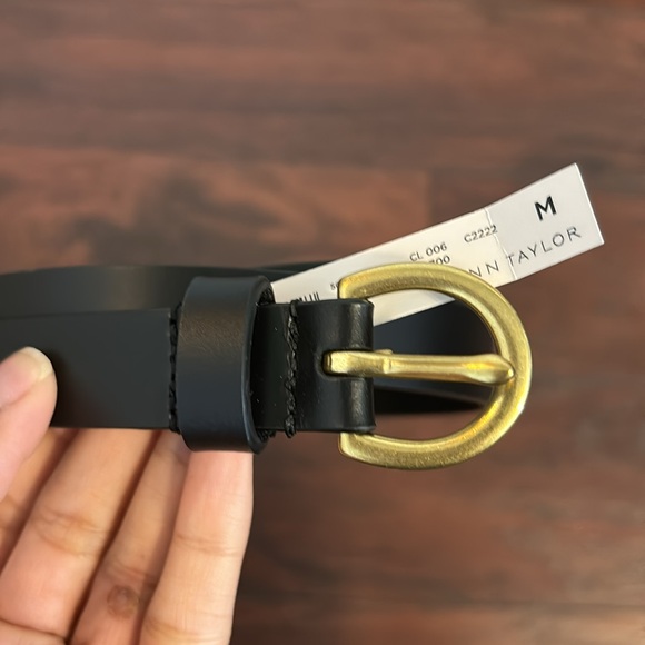 New with tags. Black leather gold buckle belt medium Ann Taylor - Picture 2 of 2